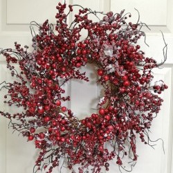 24IN SNOW BERRY WREATH