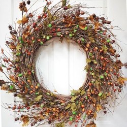 32" ACORN WREATH
