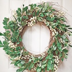 34" LEAF & BERRY WREATH