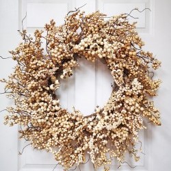 30" CREAM BERRY WREATH