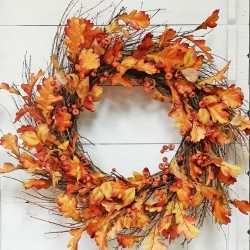 32IN OAKLEAF&BERRY WREATH