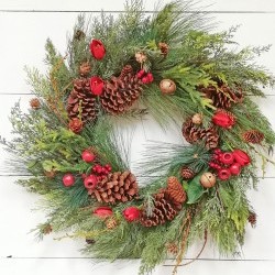 24IN PINE&BELL WREATH