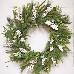 30IN ICE PINE WREATH