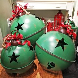 12,20&24 JINGLE BELLS X 3