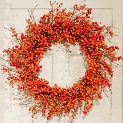 28IN BERRY WREATH
