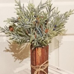 17IN TALL PINE&MINI CONE ARRGMNT