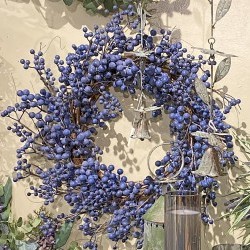 28IN BERRY WREATH