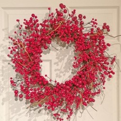 24IN RED BERRY WREATH