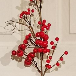 18IN RED BERRY SPRAY