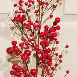 28IN RED BERRY SPRAY