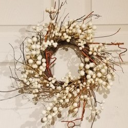 16IN CRM BERRY WREATH
