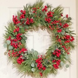 28IN NEEDLE PINE&BERRY WREATH