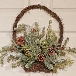 17IN HANGING ICE PINE&POM BASKET