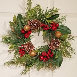 17IN GOLD BELL&PINE WREATH