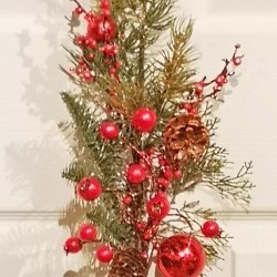 26IN BALL&PINE SPRAY