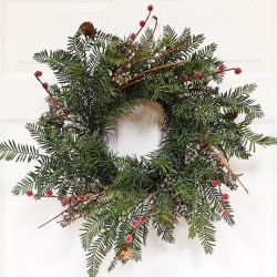 21.5IN PINE W/BERRIES WREATH