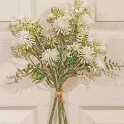 16IN PROTEA BUNDLE