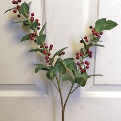 26IN HOLLY BERRY SPRAY
